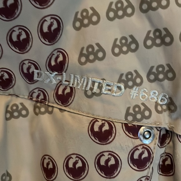 ⭐️Rare DRAGON x 686 Limited Edition  SnowBoard Jacket ⭐️ - Picture 4 of 7